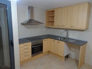 Location Appartement à Poble Sec. Pis amb piscina comunitaria