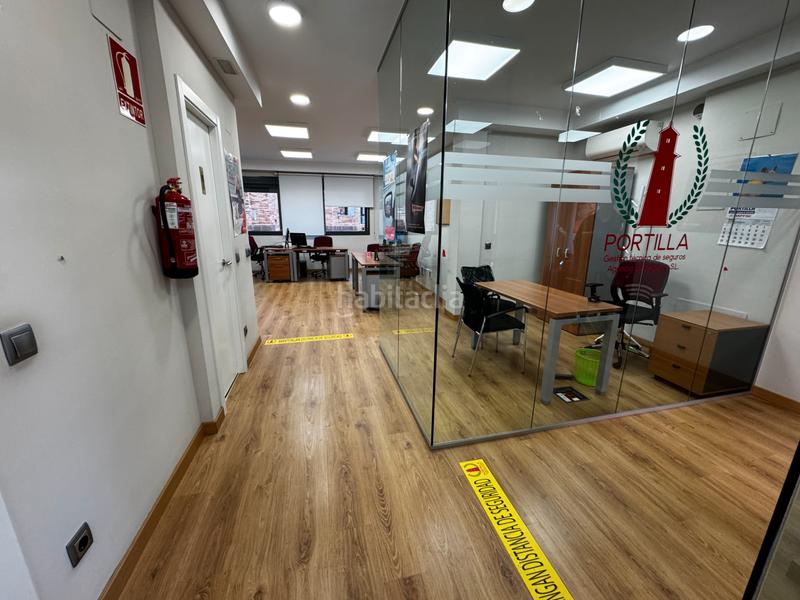 Foto 27bd94fa-32fa-49dd-8cf6-e982d568ba4b. Ufficio con parcheggio in Centro Parla