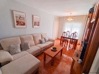 Flat in Villayuventus-Renfe. Vivienda en primera planta con ascensor en zona centro