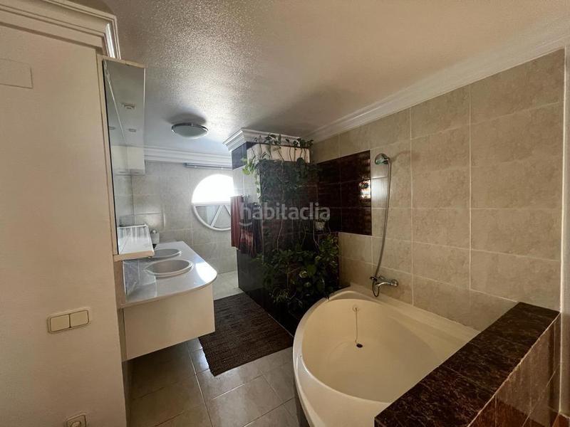 Foto 09776a34-ccbe-4a40-a625-e1d85908a5b7. Xalet amb aparcament piscina a Zona Carrefour - Urbanizaciones Torrevieja