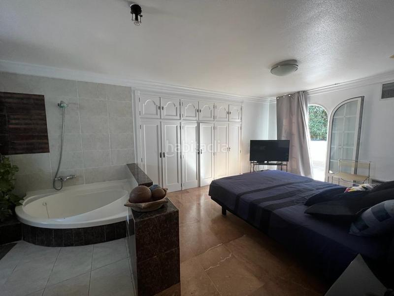 Foto f3bc1529-7254-4f97-8660-509c23c9bf16. Xalet amb aparcament piscina a Zona Carrefour - Urbanizaciones Torrevieja