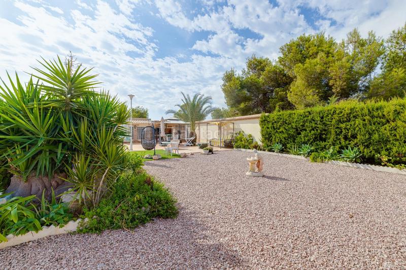 Foto 2984338b-72da-47b5-b04a-300c784e3de4. Chalet avec chauffage parking piscine dans Villamartín-Las Filipinas Orihuela