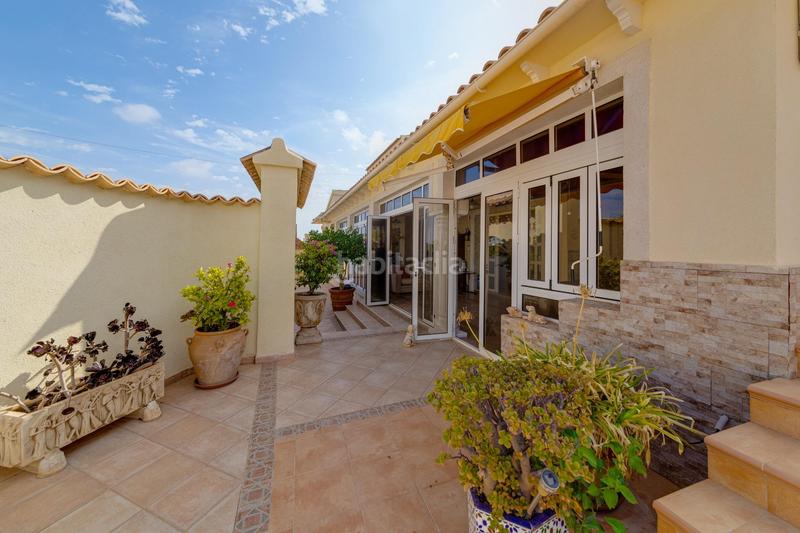 Foto 3ee87972-03d1-46b5-bf34-74423fb3f4b2. Chalet avec chauffage parking piscine dans Villamartín-Las Filipinas Orihuela