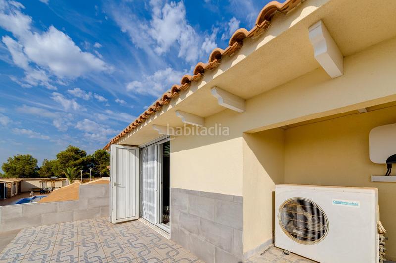 Foto 4b069f14-7fae-4599-81e8-2233c54dc9c8. Chalet avec chauffage parking piscine dans Villamartín-Las Filipinas Orihuela