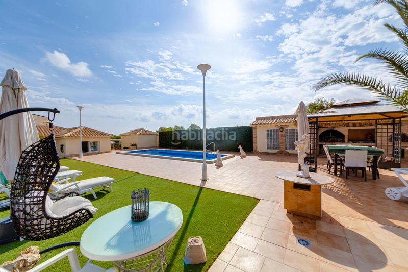 Foto 5d8787d8-44bb-4801-84b5-3a8d7fa83a9b. Chalet avec chauffage parking piscine dans Villamartín-Las Filipinas Orihuela