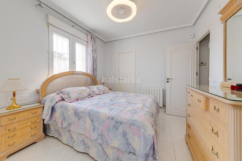 Foto 6621091d-306d-48a3-8b99-3de00b7b5944. Chalet avec chauffage parking piscine dans Villamartín-Las Filipinas Orihuela