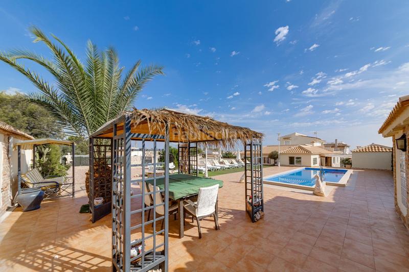 Foto c382eacd-e6ea-469f-bb86-af35a5442bdd. Chalet avec chauffage parking piscine dans Villamartín-Las Filipinas Orihuela