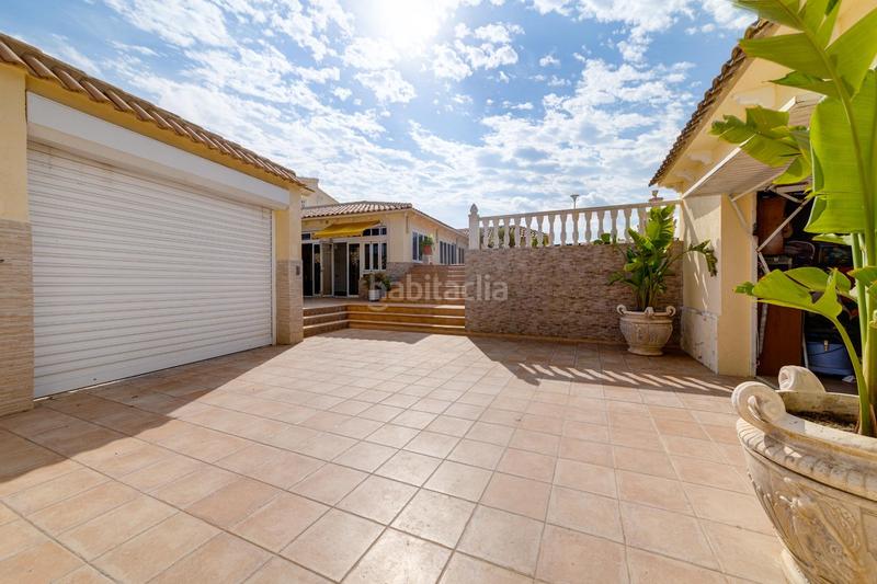 Foto f1b3fc28-d936-4f38-a740-ab2413c9cfb8. Chalet avec chauffage parking piscine dans Villamartín-Las Filipinas Orihuela