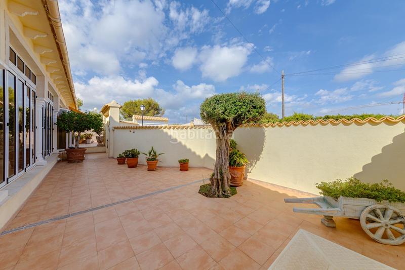 Foto ff9cb0df-bc35-4217-96c1-676045b6b973. Chalet avec chauffage parking piscine dans Villamartín-Las Filipinas Orihuela