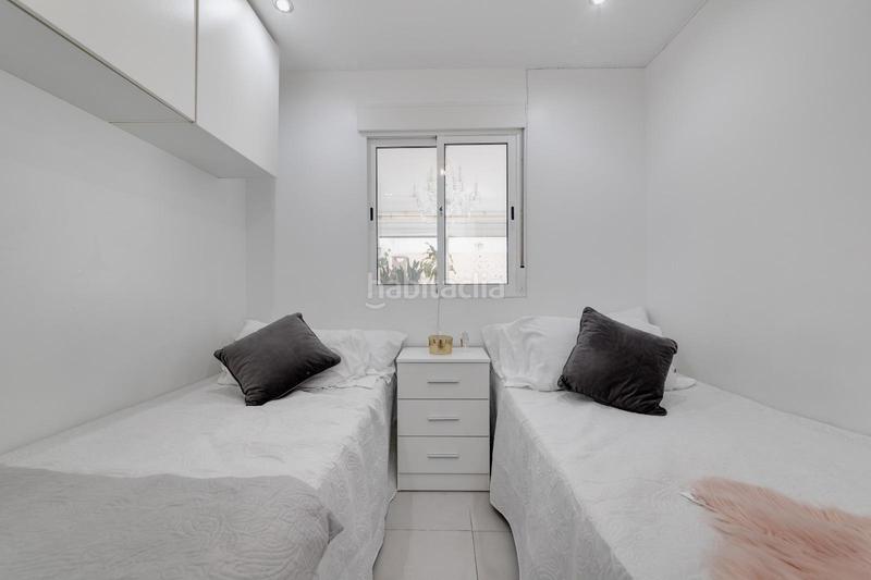 Foto 38842ff3-fbcb-4be7-a039-6f280626140e. Casa bungalow planta baja completamente reformado en residencial tranquilo y familiar en Torrevieja