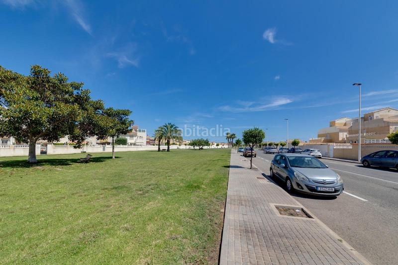 Foto 3ce0b051-b7ba-4552-98cc-2b6ae6a8cbdc. Casa bungalow planta baja completamente reformado en residencial tranquilo y familiar en Torrevieja