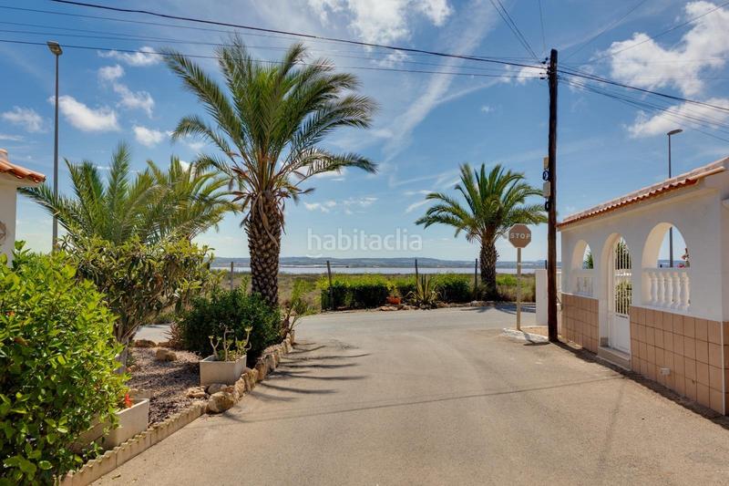 Foto 726471e0-23d1-49f8-869f-37e5edc19fd7. Casa bungalow planta baja completamente reformado en residencial tranquilo y familiar en Torrevieja