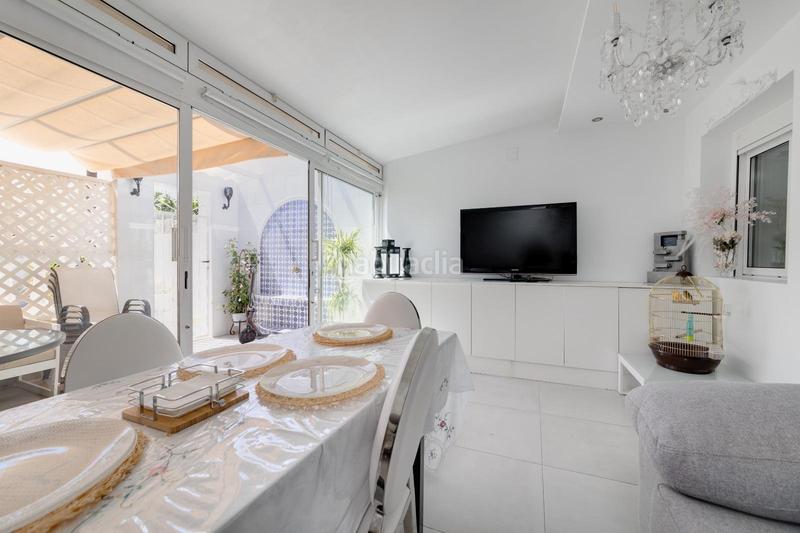 Foto 9fa92778-9271-430f-9014-c5566c0f8308. Casa bungalow planta baja completamente reformado en residencial tranquilo y familiar en Torrevieja