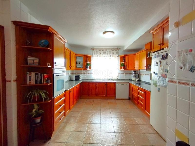 Foto 39231426-5ec8-4d16-9e98-52c262845660. Chalet avec parking piscine dans Zona Carrefour - Urbanizaciones Torrevieja