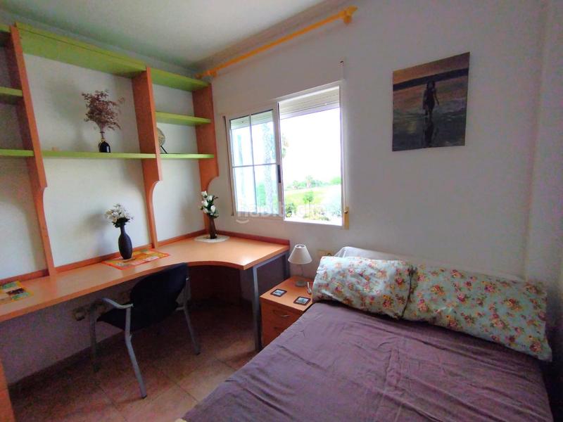 Foto 3bfff224-8067-4786-a97c-7ff9f5a54bf8. Chalet avec parking piscine dans Zona Carrefour - Urbanizaciones Torrevieja