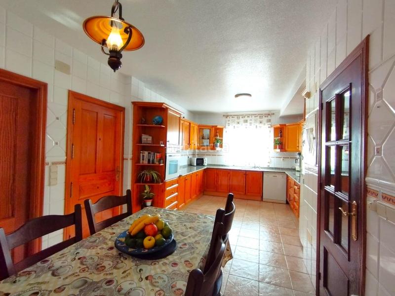 Foto 89c23234-c709-4819-a1a4-f13e7cd9a572. Chalet avec parking piscine dans Zona Carrefour - Urbanizaciones Torrevieja