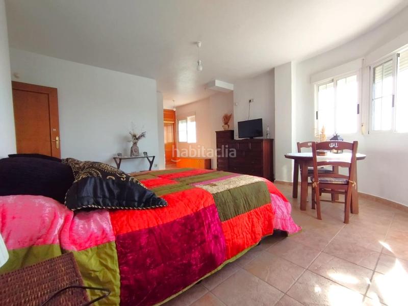 Foto 983a197c-5b0f-49c9-b5c6-39f11ee77635. Chalet avec parking piscine dans Zona Carrefour - Urbanizaciones Torrevieja