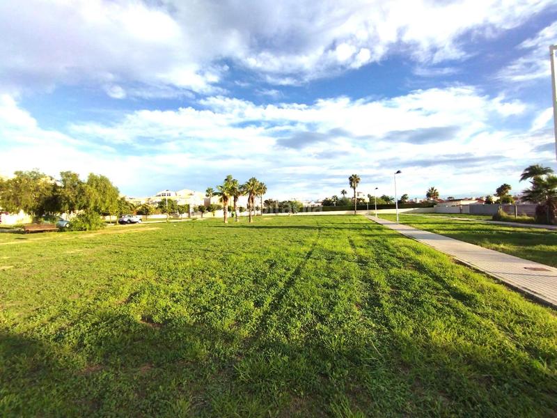 Foto de6bd1c6-5894-455b-8843-c461afe59b69. Chalet avec parking piscine dans Zona Carrefour - Urbanizaciones Torrevieja