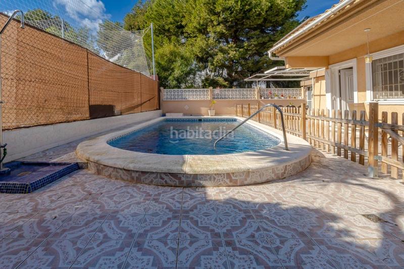 Foto 04a5bf80-01b5-47e7-af43-fccff08370f3. Chalet con riscaldamento parcheggio piscina in Los Balcones-Los Altos Torrevieja