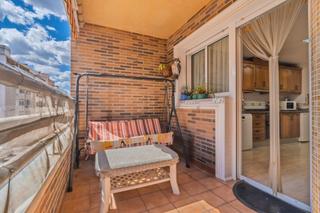 Appartement  Calle san luis. Apartamento de 4 dormitorios en el centro de torrevieja con gara