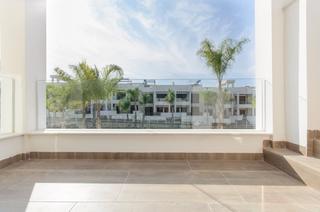 Haus in Los Balcones-Los Altos. Residencial de obra nueva de bungalows en los balcones, torrevie
