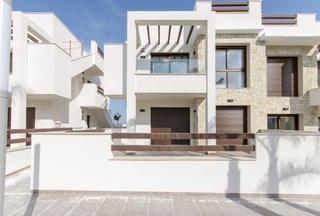 Casa en Los Balcones-Los Altos. Residencial de obra nueva de bungalows en los balcones, torrevie