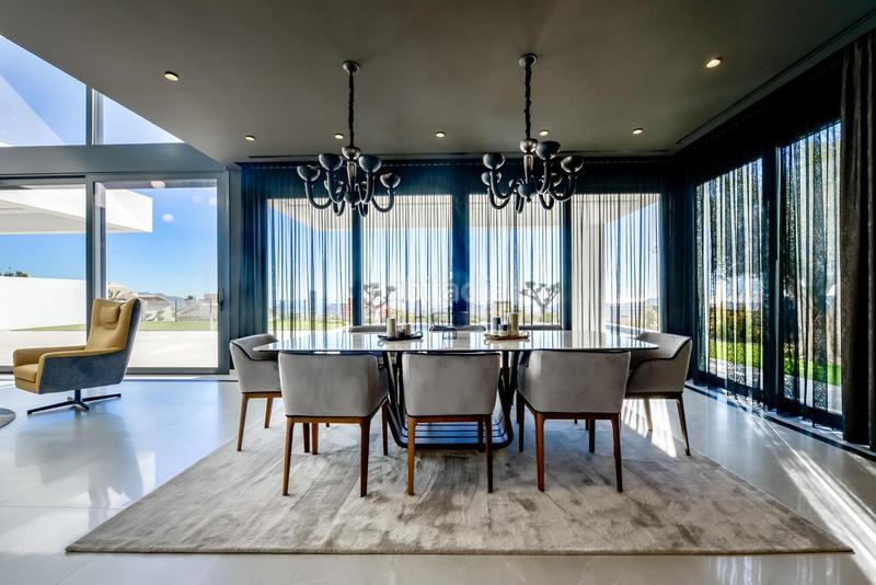 Foto b093b881-7800-4bf9-a710-b5dcb0d32f4a. Chalet con parcheggio piscina in Golf Bahía Finestrat