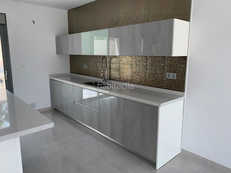 Foto 1ec684a3-efbe-4589-9aa5-e9b33a9b1b40. Chalet with pool in Pinoso