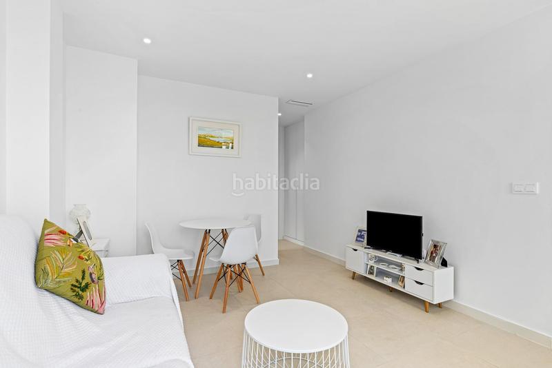 Foto 23b91772-e082-4df1-b185-8da8544acb0e. Casa aparellada amb aparcament piscina a Los Secanos Guardamar del Segura