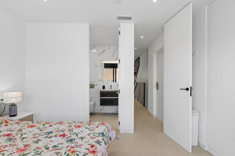 Foto 2e83b673-bf48-4f20-8f7a-aaace9bf063c. Casa aparellada amb aparcament piscina a Los Secanos Guardamar del Segura