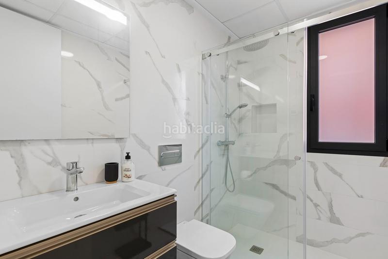 Foto 41b6b0b4-5a37-488c-a144-22dc5e39b31c. Casa aparellada amb aparcament piscina a Los Secanos Guardamar del Segura