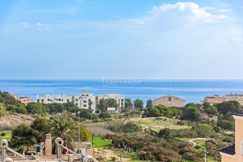 Foto 6aa01268-6e13-4510-98f6-d1bd5e196ebf. Casa aparellada amb aparcament piscina a Los Secanos Guardamar del Segura