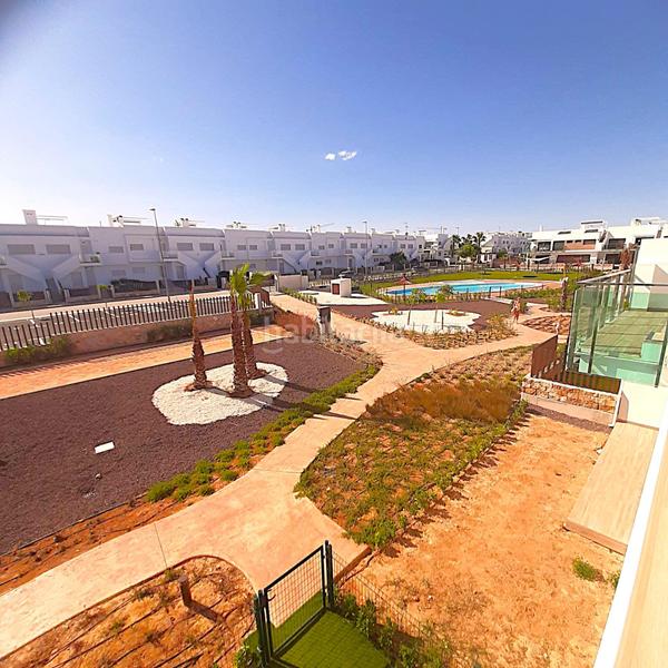 Foto 8f9acfa2-d253-4e53-bb90-4218ad99ffd6. Casa exclusivo bungalow planta alta en vistabella golf llave en mano, nuevo a estrenar, con solárium pr en Orihuela