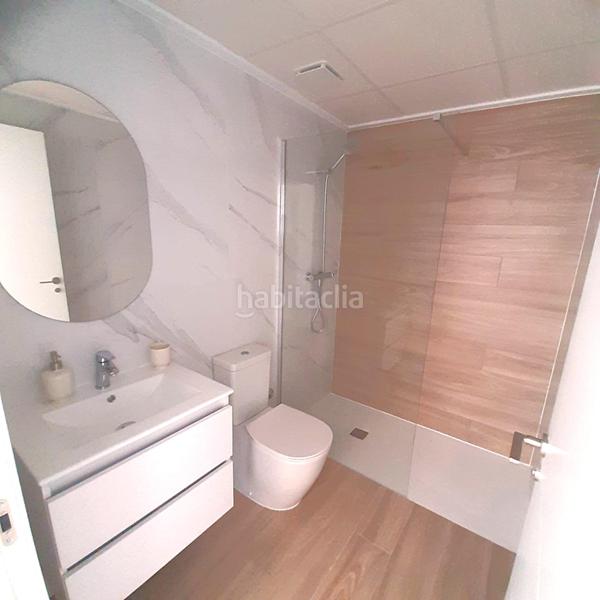 Foto f2afa001-b332-4acc-a6e7-f9a0bcdcd235. Casa exclusivo bungalow planta alta en vistabella golf llave en mano, nuevo a estrenar, con solárium pr en Orihuela