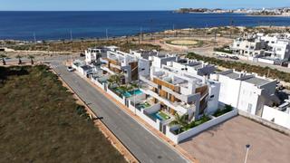 House in El Alamillo. Viviendas de nueva construcción a solo 150 metros de la playa en