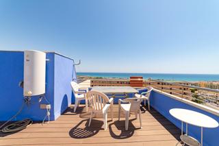 Àtic a Torreblanca 14a. Ático de 3 dormitorios con terraza y solarium con vistas al mar