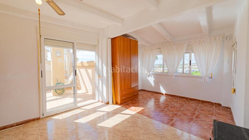 Foto 8386513f-3904-40e6-a2f1-26d09e4e9b42. Chalet dans calle calle leman dans La Florida Orihuela