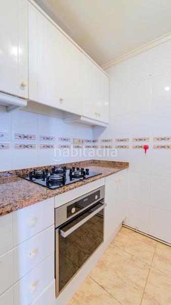 Foto b5ee9808-f6f1-44c1-9b1b-00001f75fbd4. Chalet dans calle calle leman dans La Florida Orihuela