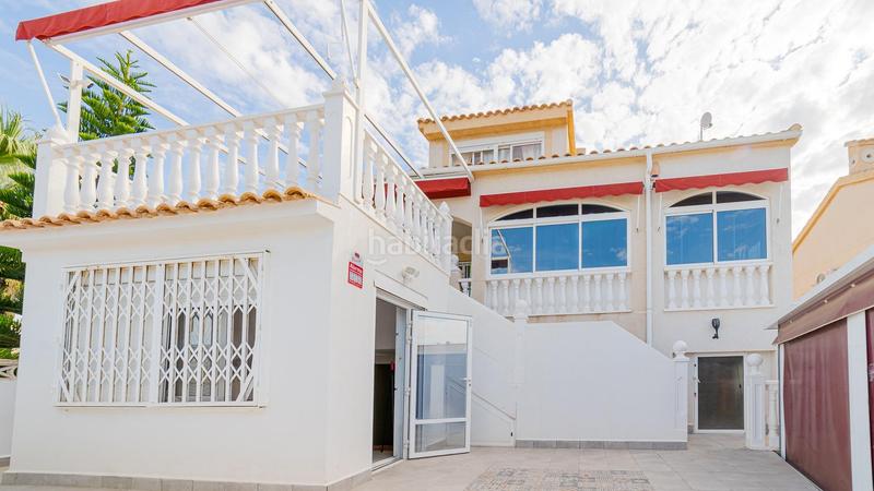 Foto ce53b8b5-4d66-4017-a82d-74e467f43b00. Chalet dans calle calle leman dans La Florida Orihuela
