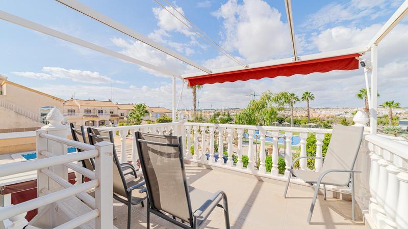 Foto d8cb1504-a005-4bb0-8390-47984d132670. Chalet dans calle calle leman dans La Florida Orihuela