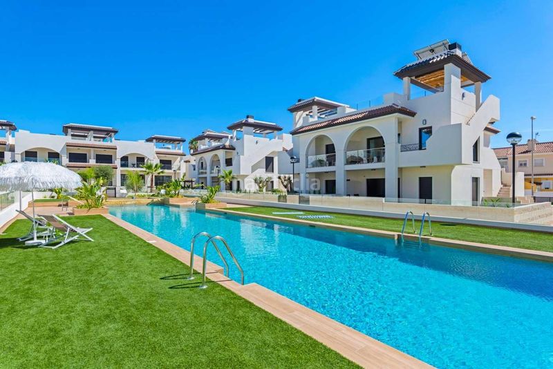 Foto b48b2da0-f742-4826-ab3b-4b6774d088ae. Casa amb aparcament piscina a Rojales