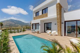 Xalet a Golf Bahía. Villas de obra nueva en balcon de finestrat