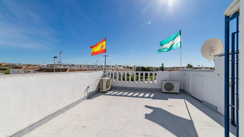 Foto adc9b22f-2326-4dec-9c75-1d16e5e88a15. Zweistöckige wohnung in calle calle otelo 1 in Zona Carrefour - Urbanizaciones Torrevieja