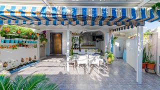 Dúplex a Calle calle otelo 1. Casa de 4 dormitorios con piscina comunitaria, jardín y solárium