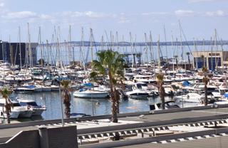 Apartament a Granada 1. Apartamento de 2 dormitorios con vistas frontales al mar en sant
