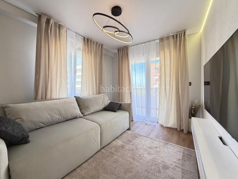 Foto d2aabbc3-ab8e-4abb-a024-28cea96918f0. Apartament a Punta Prima Torrevieja