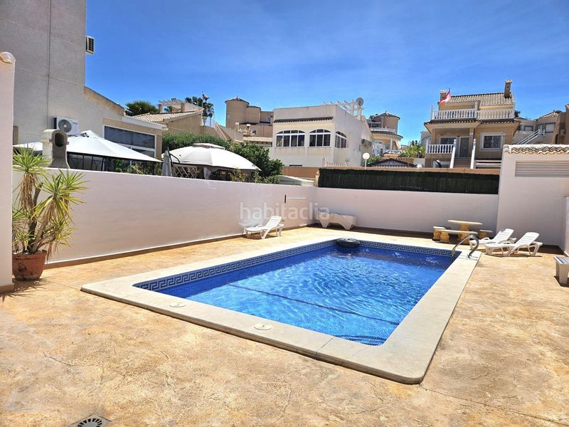 Foto 55360f08-1c05-4138-a2ed-4e027218ae18. Casa amb piscina a La Florida Orihuela