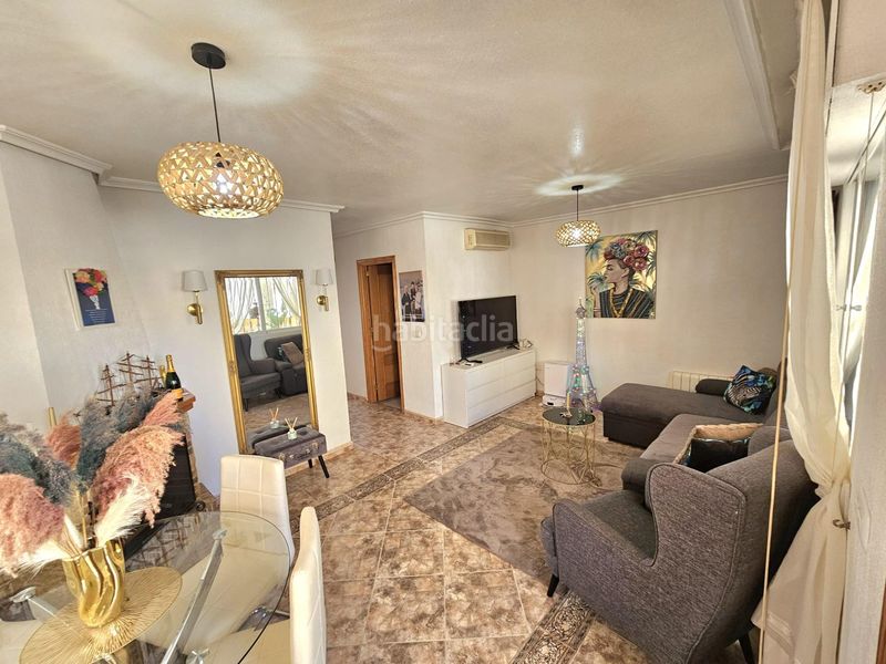 Foto 7a989dfb-68c1-470f-b573-357fc46c6523. Casa amb piscina a La Florida Orihuela