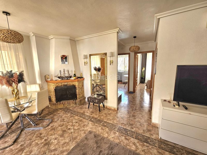 Foto a3f0a81f-ebd0-4e9b-8b72-e2570a7b98c0. Casa amb piscina a La Florida Orihuela