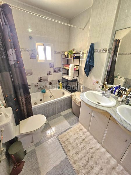 Foto cd94d6f3-e4a2-4117-8956-8d4927c42aaf. Casa amb piscina a La Florida Orihuela